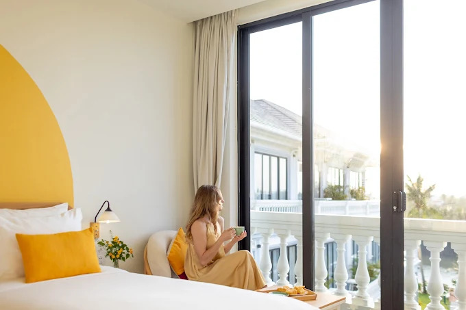 guest stays at moodhoian